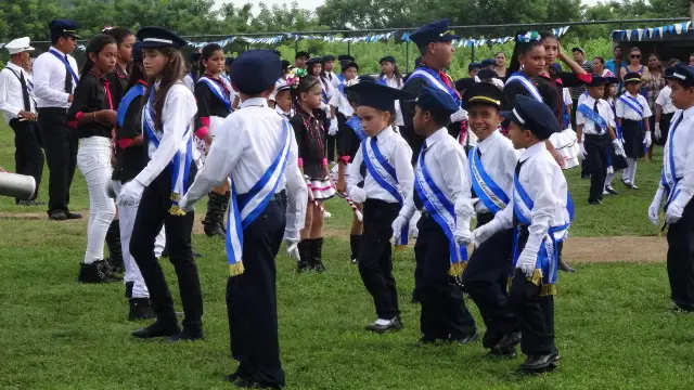 spectacle enfants - fêtes patriotiques Nicaragua