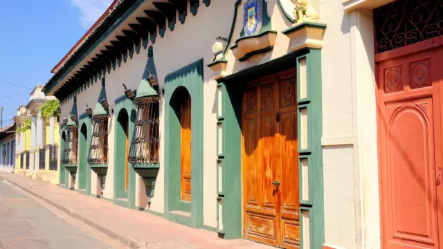 façades de maisons à Granada, voyage sur mesure nicaragua