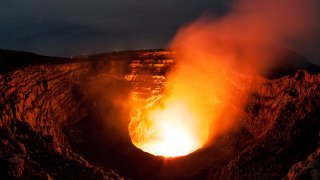 volcan Massaya en éruption - Nicaragua